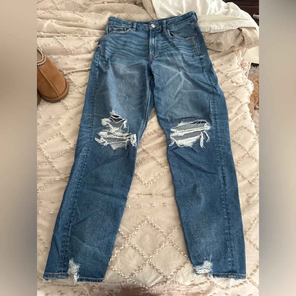 American Eagle Outfitters Women's High Rise Ripped Blue Jeans
